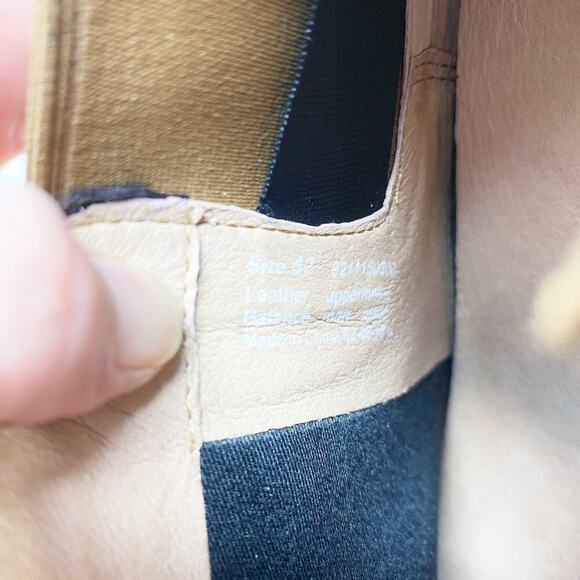 Dansko Brown Burnished Leather Ankle Booties Women's Size EU 42 EUC Side Zip - Picture 9 of 10